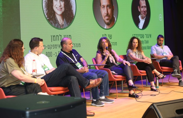 Moderator Keren Shinar,  Strauss Group; Igor Shtainberg, Teva; Eyal Shaanan, Intel;  Galit Falach-Stanyetzky, Amdocs; Sivan Lachman, BDO Israel; Shay Levy,  ZIM